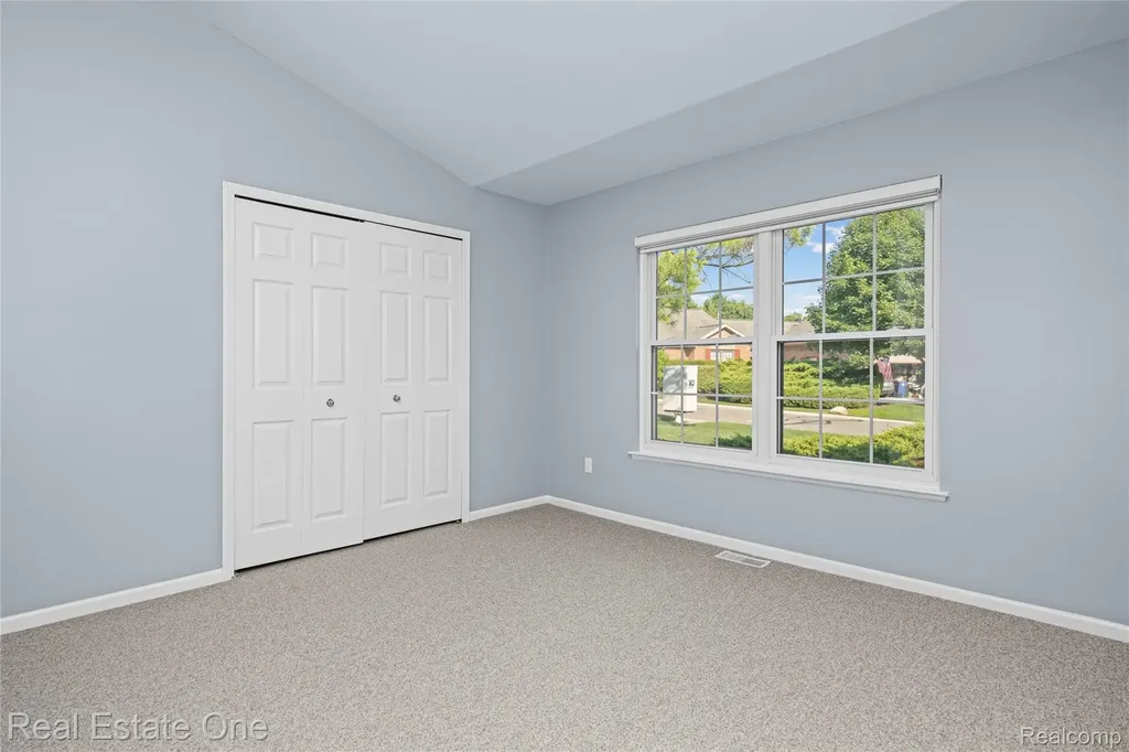 7332 Meadowridge Circle West Bloomfield Charter Township MI 48322