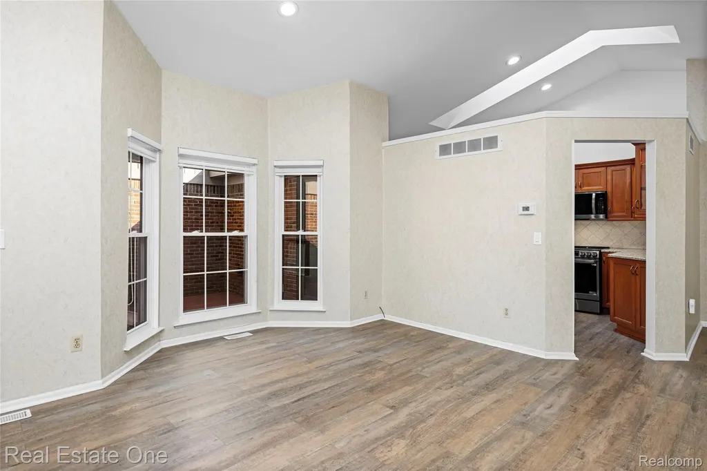 7332 Meadowridge Circle West Bloomfield Charter Township MI 48322