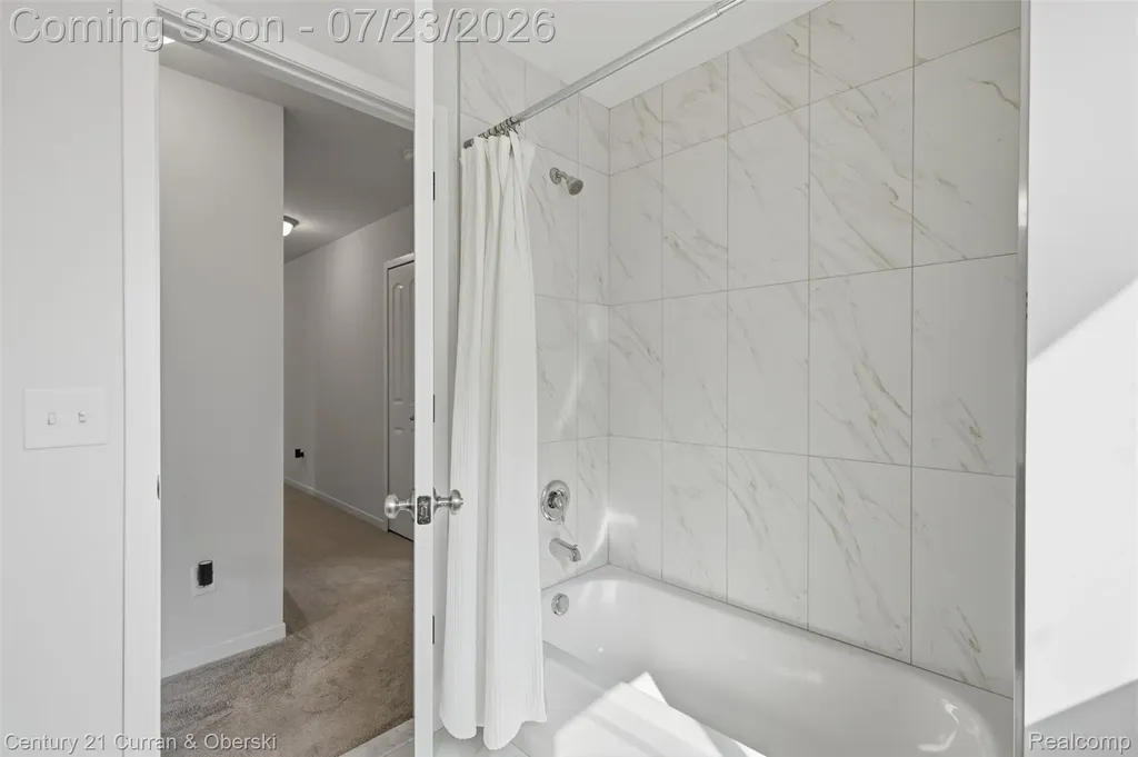 56130 Worlington Lane Lyon Charter Township MI 48178
