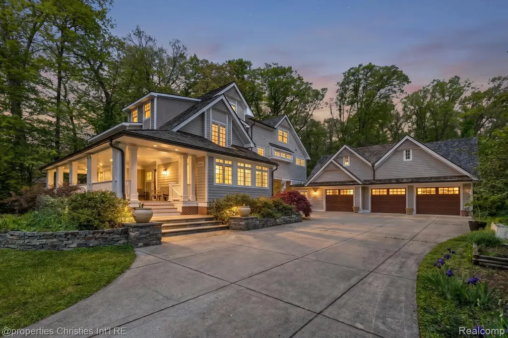 1041 Greentree Road Bloomfield Hills City MI 48304