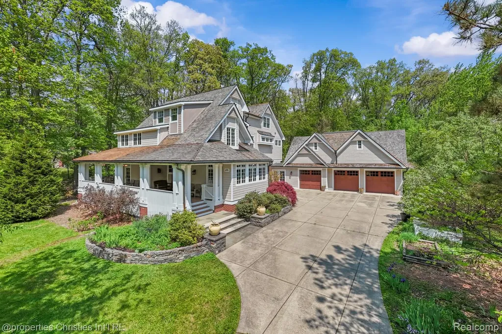 1041 Greentree Road Bloomfield Hills City MI 48304