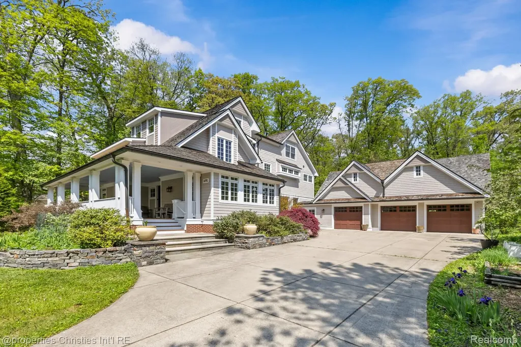 1041 Greentree Road Bloomfield Hills City MI 48304