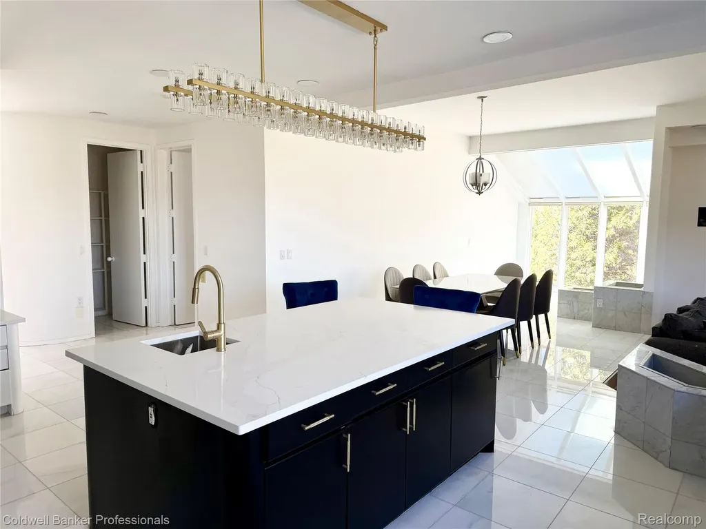4692 W Wickford Bloomfield Hills City MI 48302