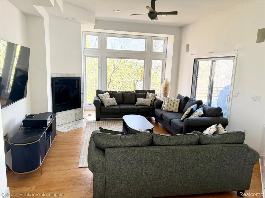4692 W Wickford Bloomfield Hills City MI 48302