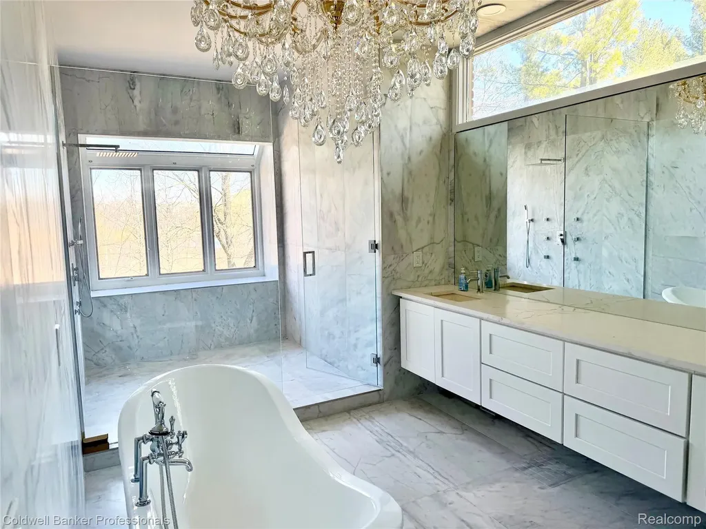 4692 W Wickford Bloomfield Hills City MI 48302
