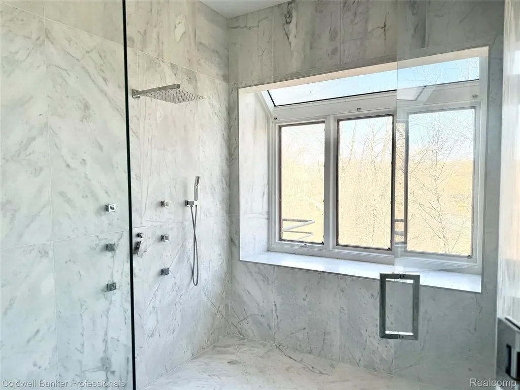 4692 W Wickford Bloomfield Hills City MI 48302