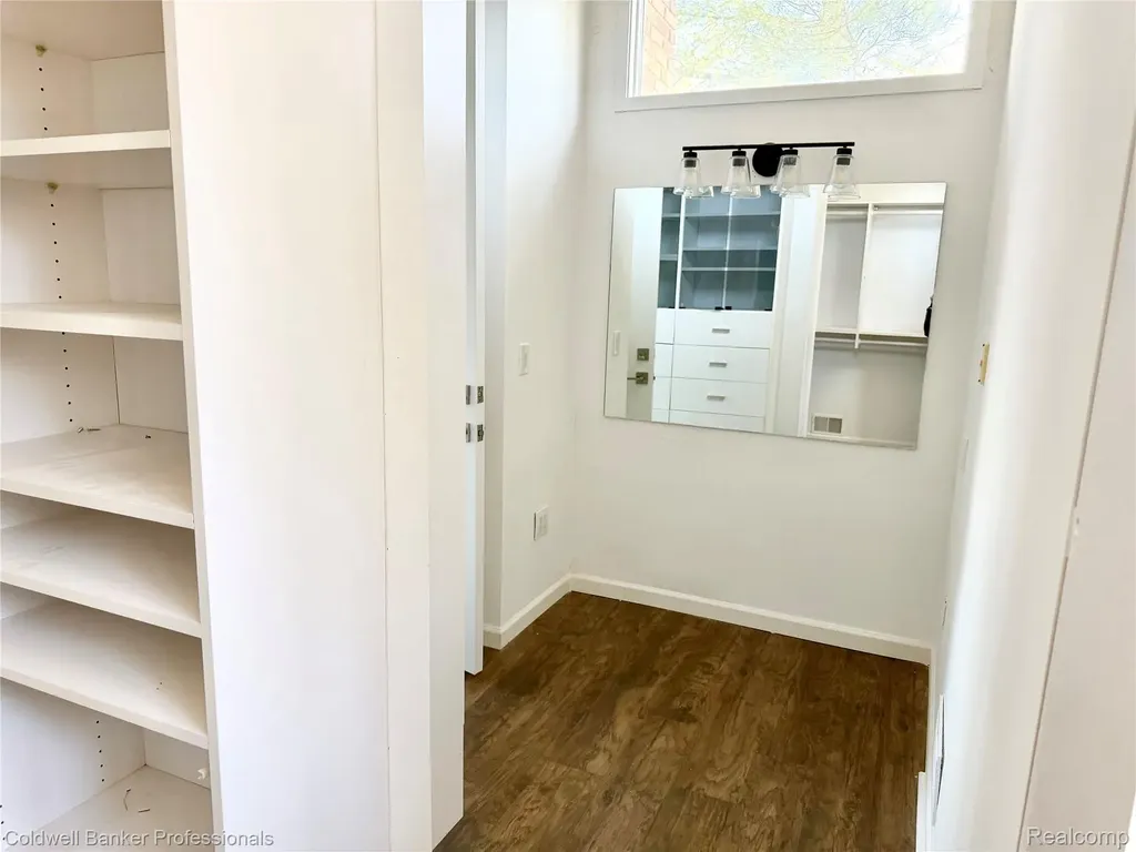 4692 W Wickford Bloomfield Hills City MI 48302