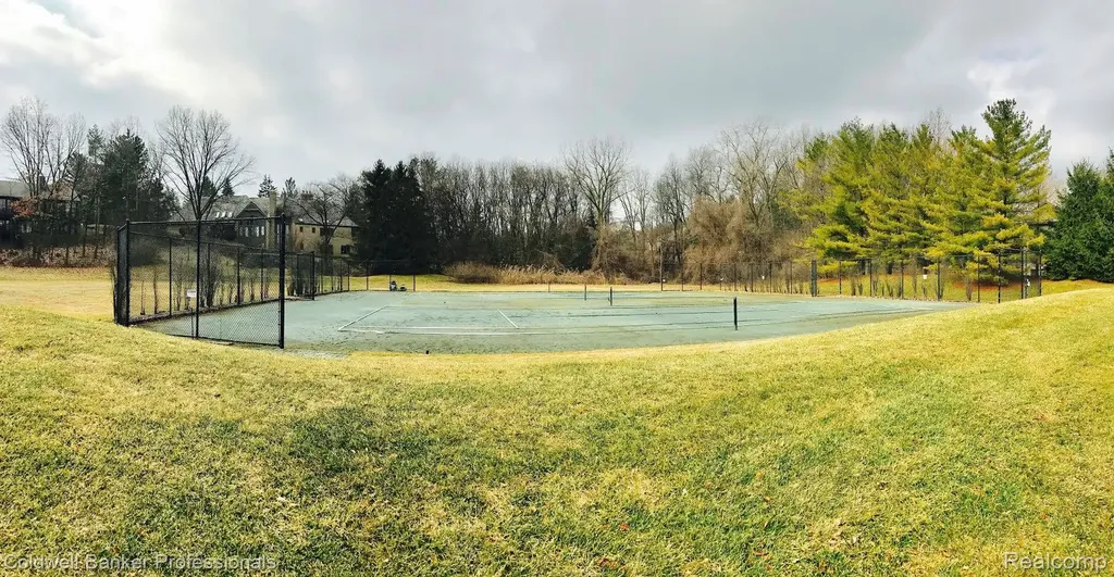 4692 W Wickford Bloomfield Hills City MI 48302