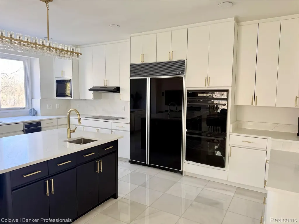 4692 W Wickford Bloomfield Hills City MI 48302
