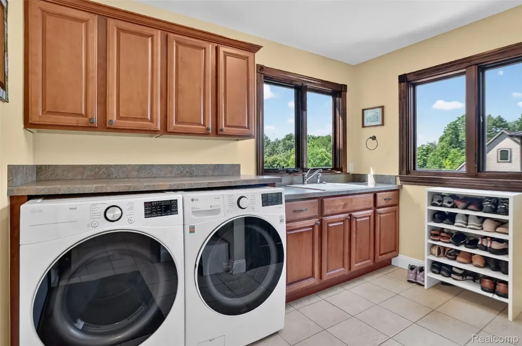 5372 Stone Garden Drive Marion Township MI 48843
