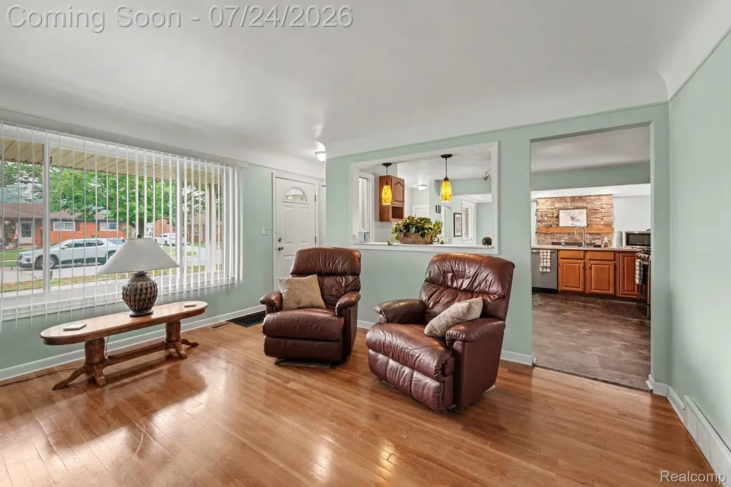 31436 Palomino Drive Warren City MI 48093