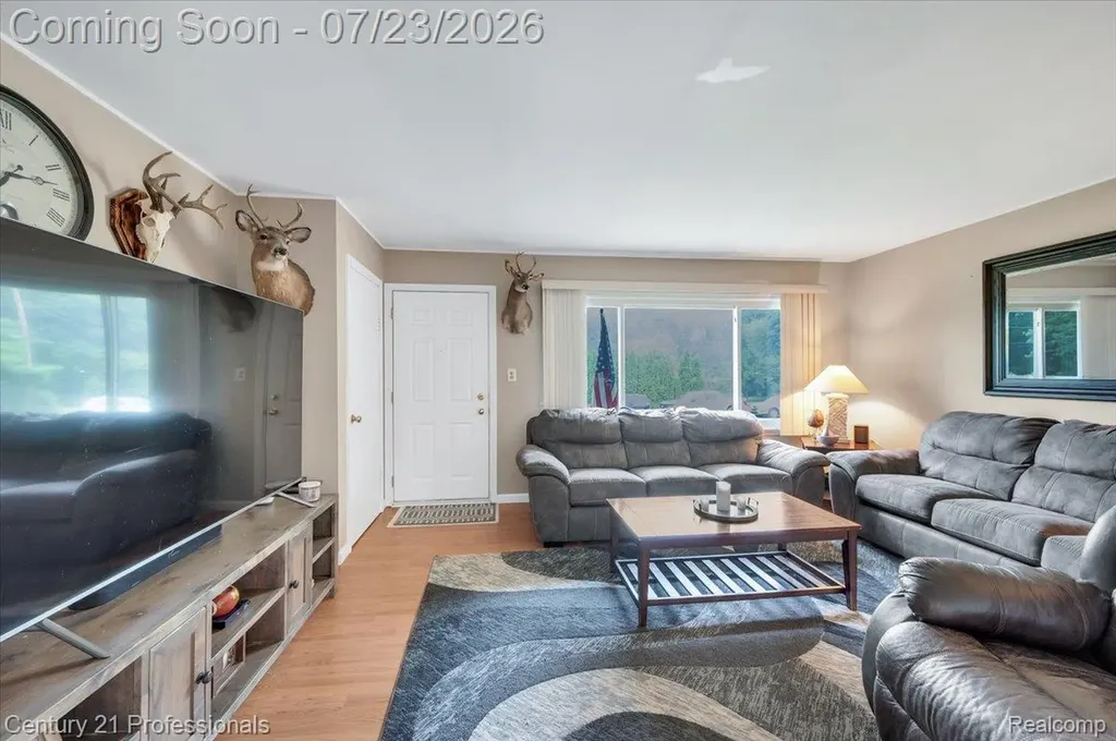 161 Eastview Street Orion Charter Township MI 48362