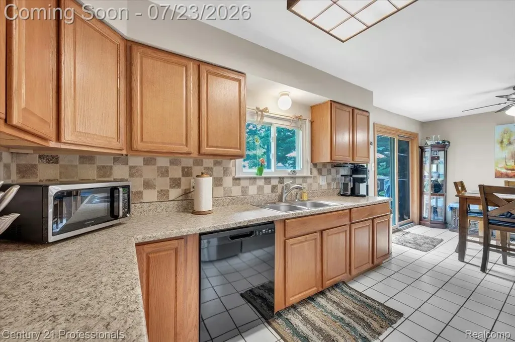 161 Eastview Street Orion Charter Township MI 48362