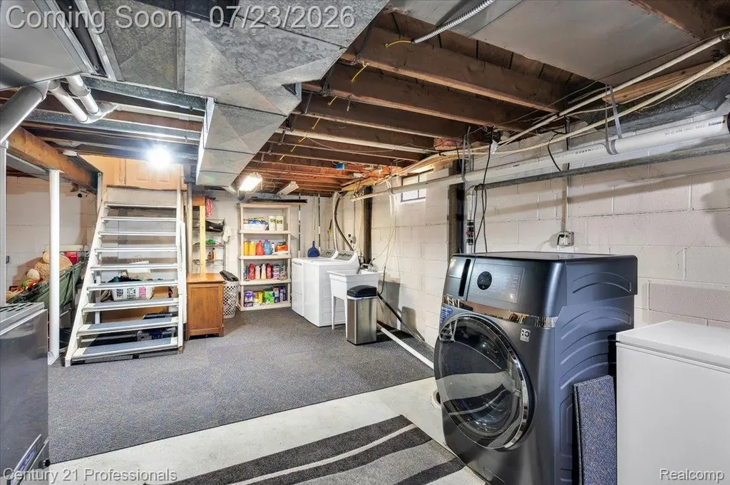 161 Eastview Street Orion Charter Township MI 48362
