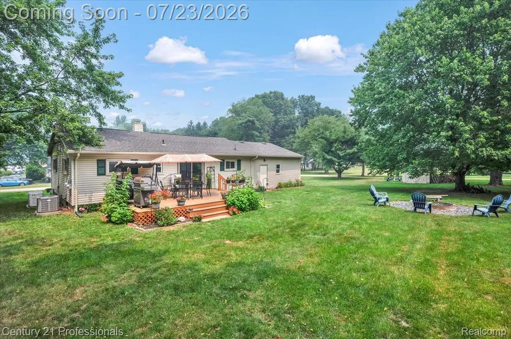161 Eastview Street Orion Charter Township MI 48362