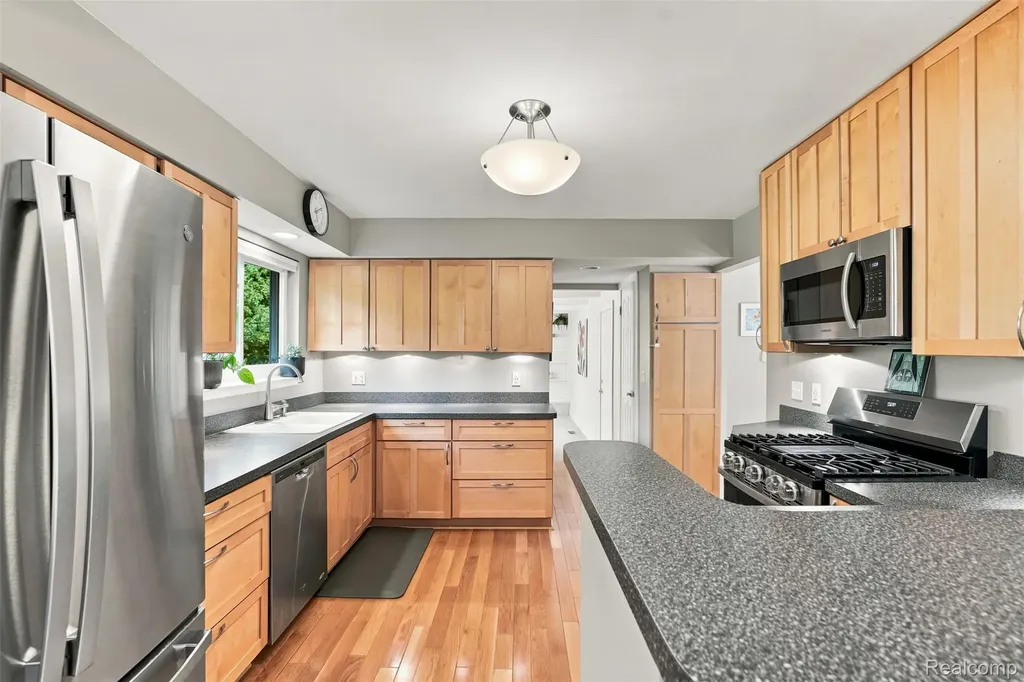3475 Yellowstone Drive Ann Arbor City MI 48105