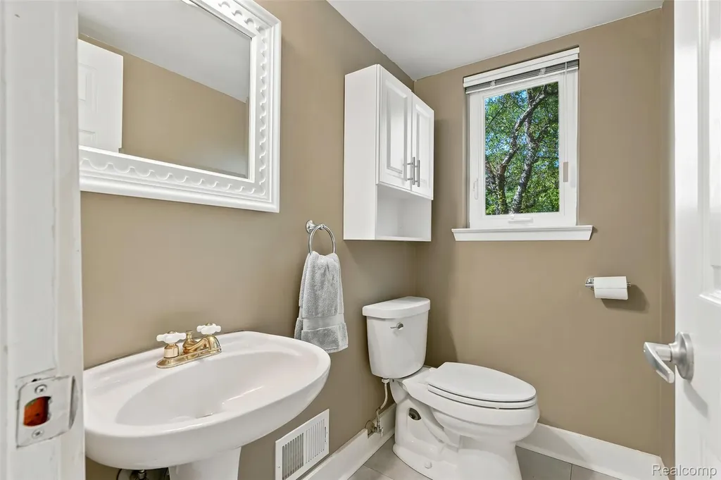 3475 Yellowstone Drive Ann Arbor City MI 48105