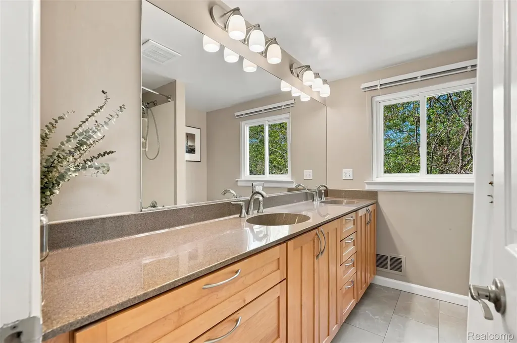 3475 Yellowstone Drive Ann Arbor City MI 48105