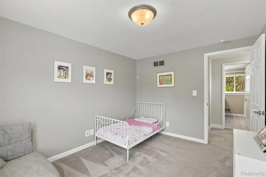 3475 Yellowstone Drive Ann Arbor City MI 48105