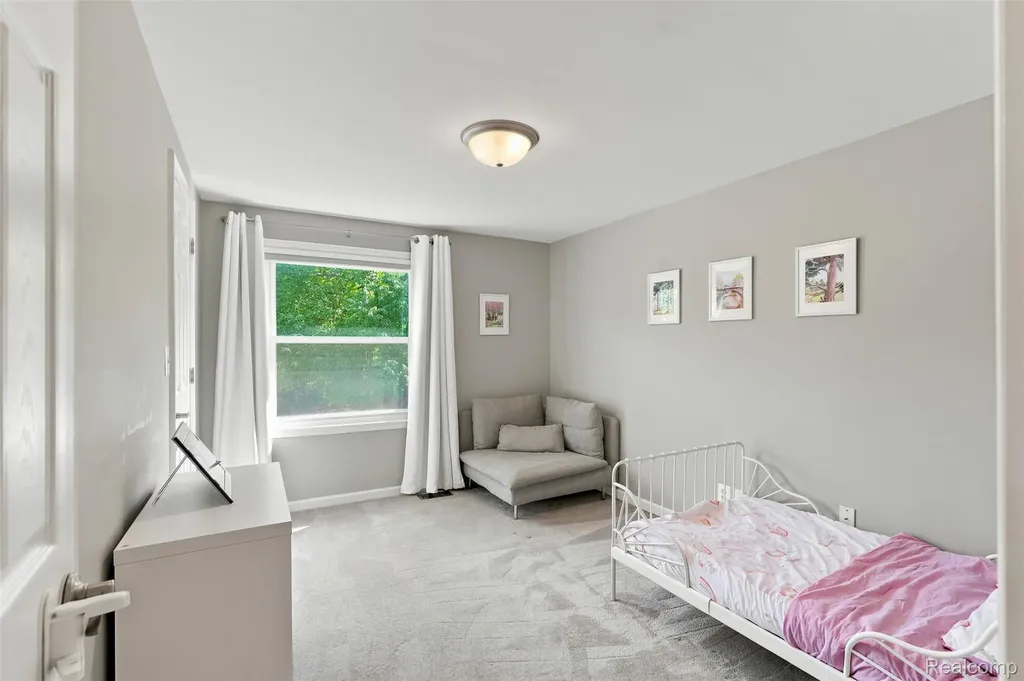 3475 Yellowstone Drive Ann Arbor City MI 48105