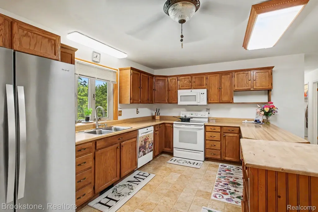 4555 Lonsberry Road Marathon Township MI 48421