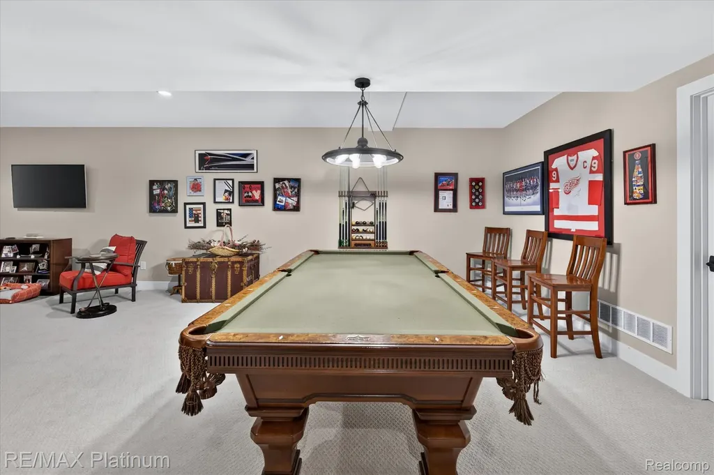 2676 Crooked Lake Road Genoa Township MI 48843