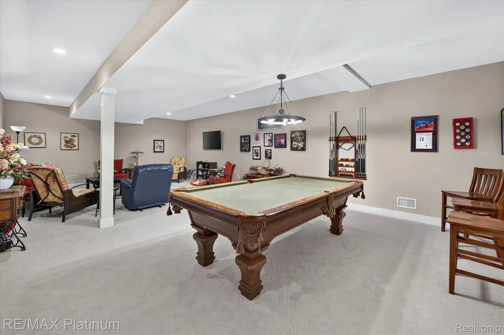 2676 Crooked Lake Road Genoa Township MI 48843