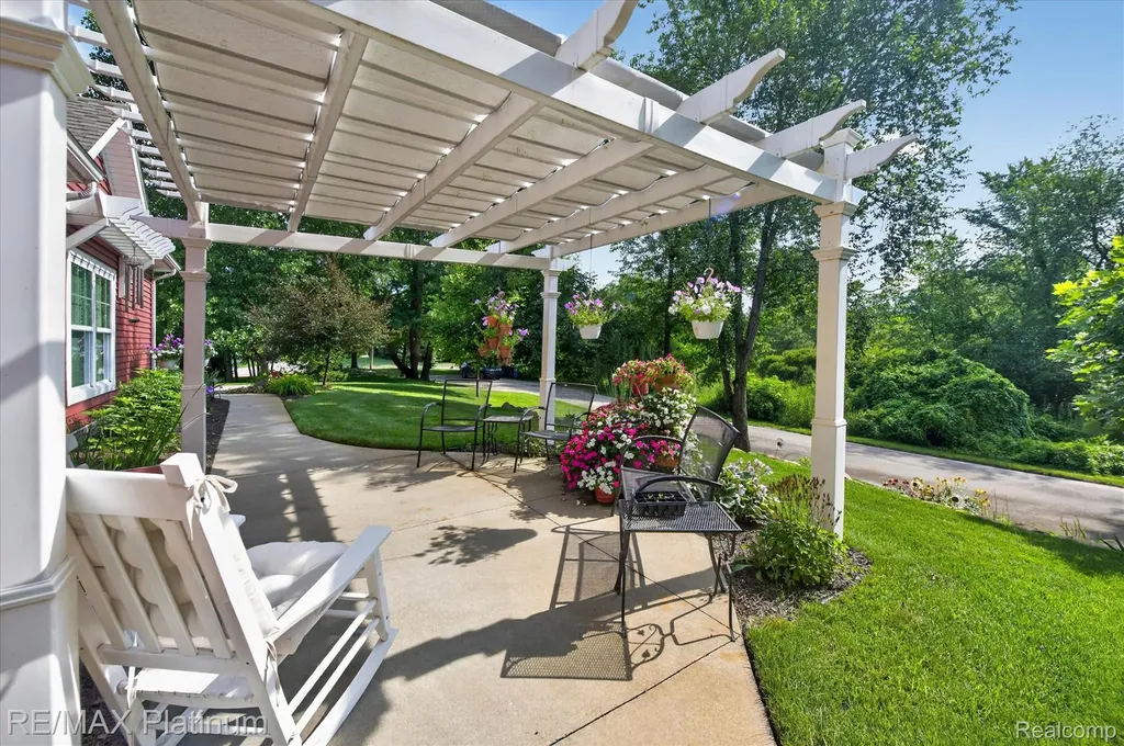 2676 Crooked Lake Road Genoa Township MI 48843
