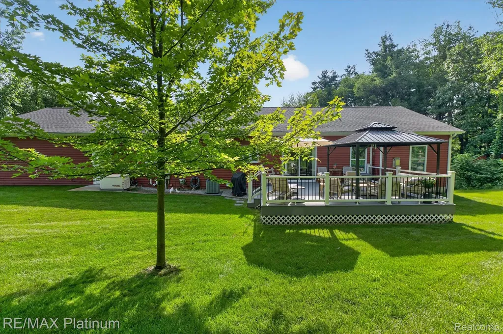 2676 Crooked Lake Road Genoa Township MI 48843