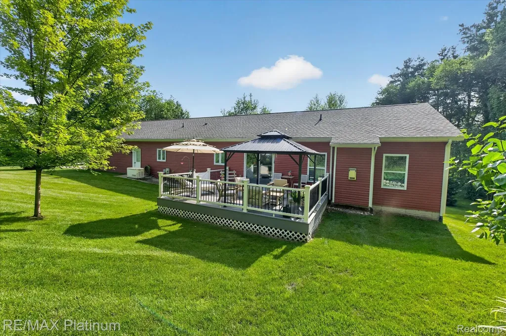 2676 Crooked Lake Road Genoa Township MI 48843
