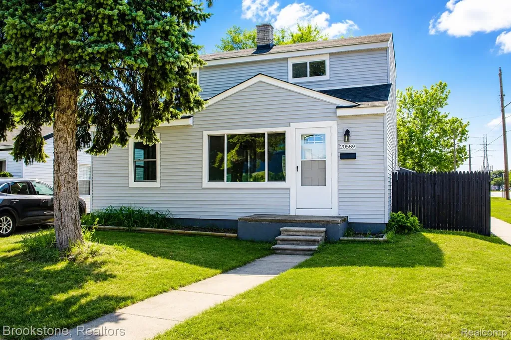 20589 Negaunee Redford Charter Township MI 48240