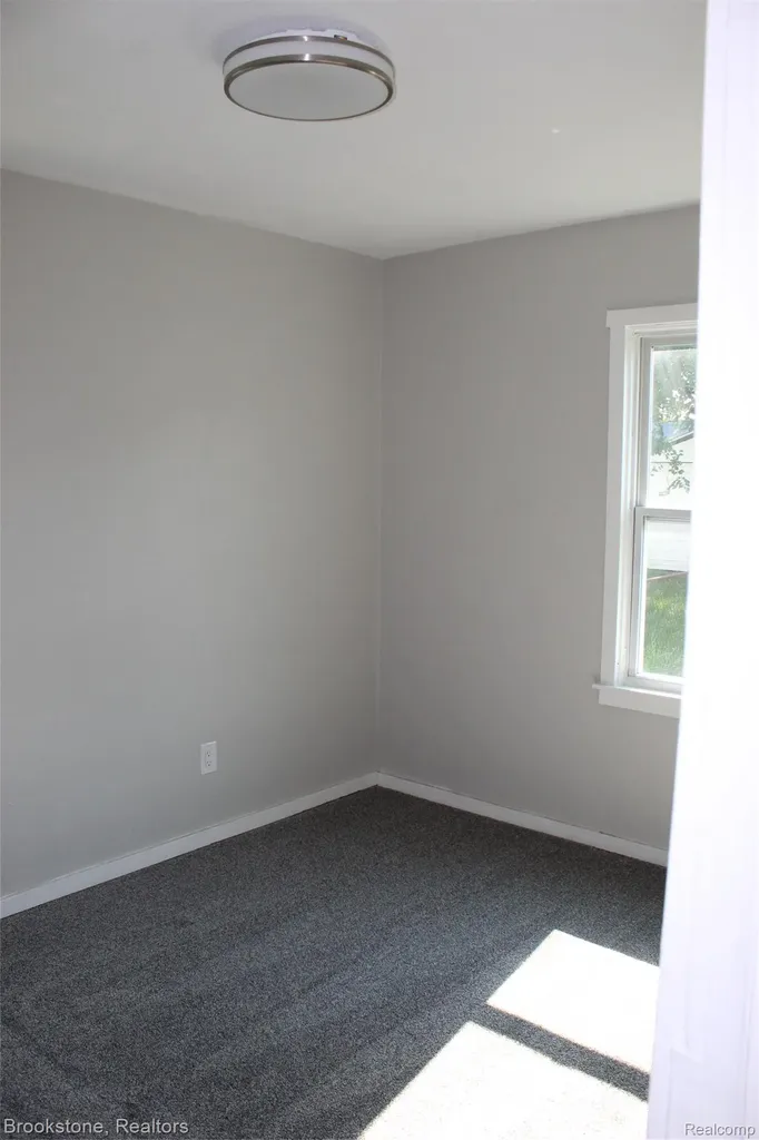 20589 Negaunee Redford Charter Township MI 48240