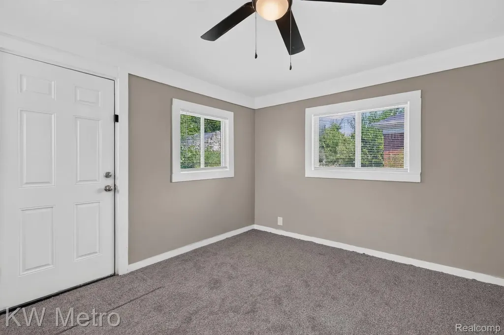 18911 Oakfield Street Detroit City MI 48235