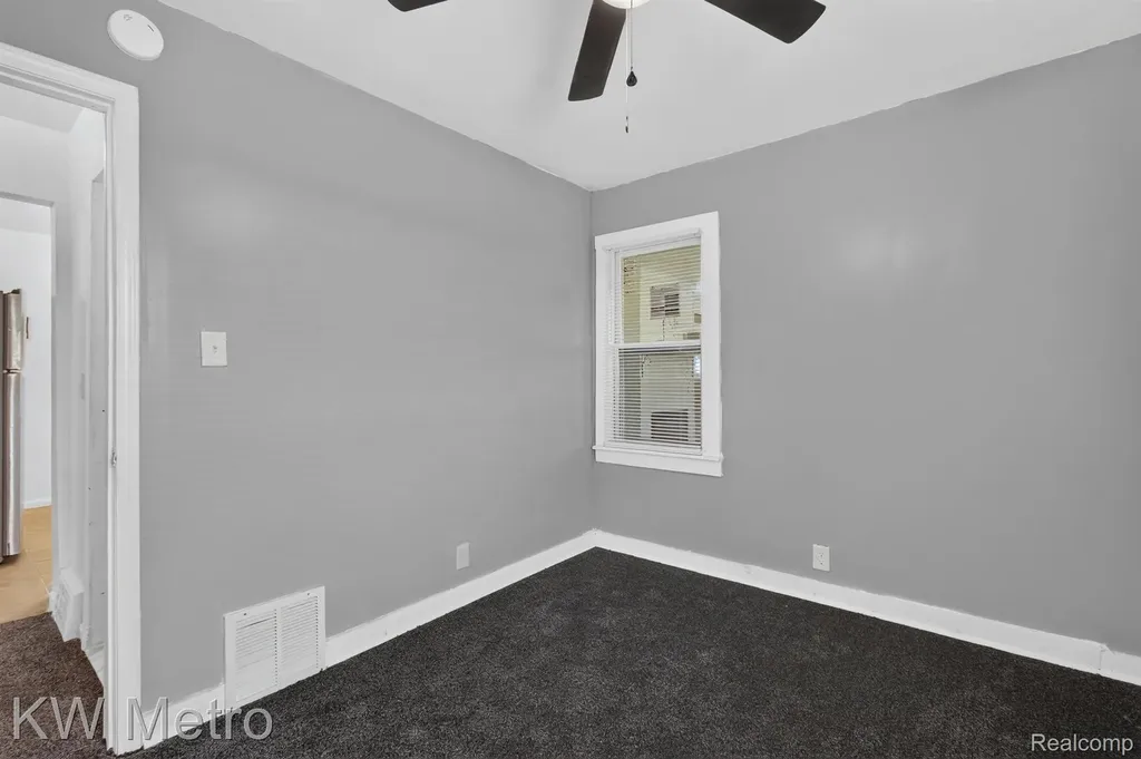 18911 Oakfield Street Detroit City MI 48235