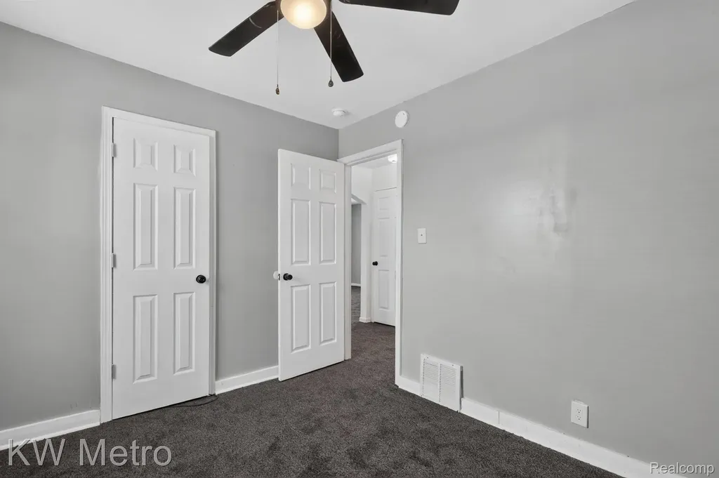 18911 Oakfield Street Detroit City MI 48235