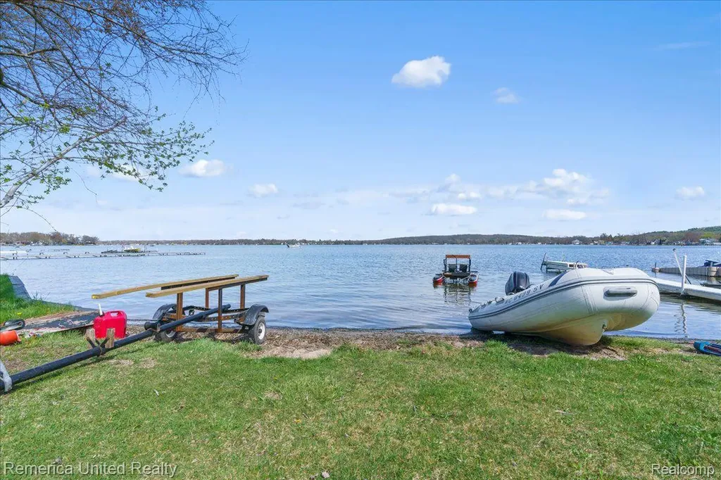 9623 Winston Dexter Township MI 48169