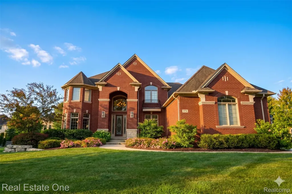 1576 Galena Rochester Hills City MI 48306