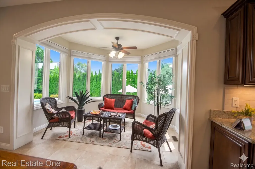 1576 Galena Rochester Hills City MI 48306