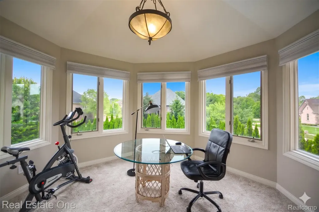 1576 Galena Rochester Hills City MI 48306