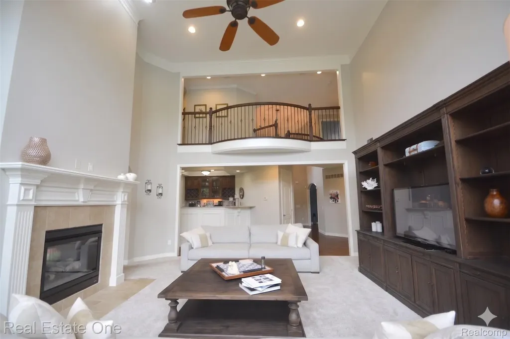 1576 Galena Rochester Hills City MI 48306