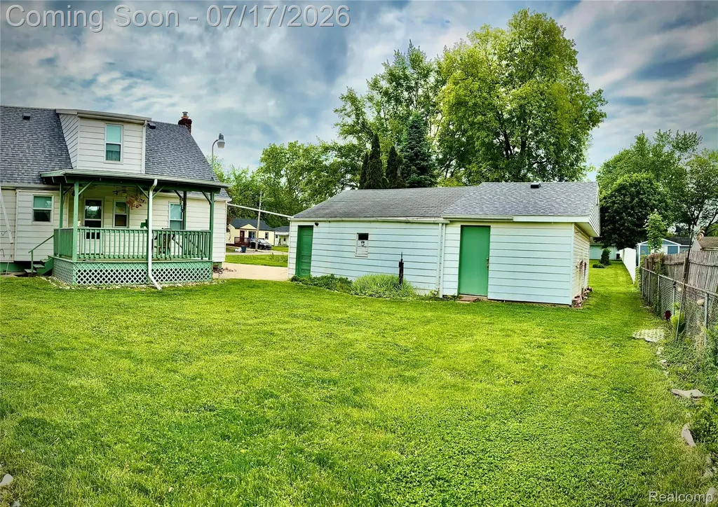 1417 Proper Avenue Burton City MI 48529