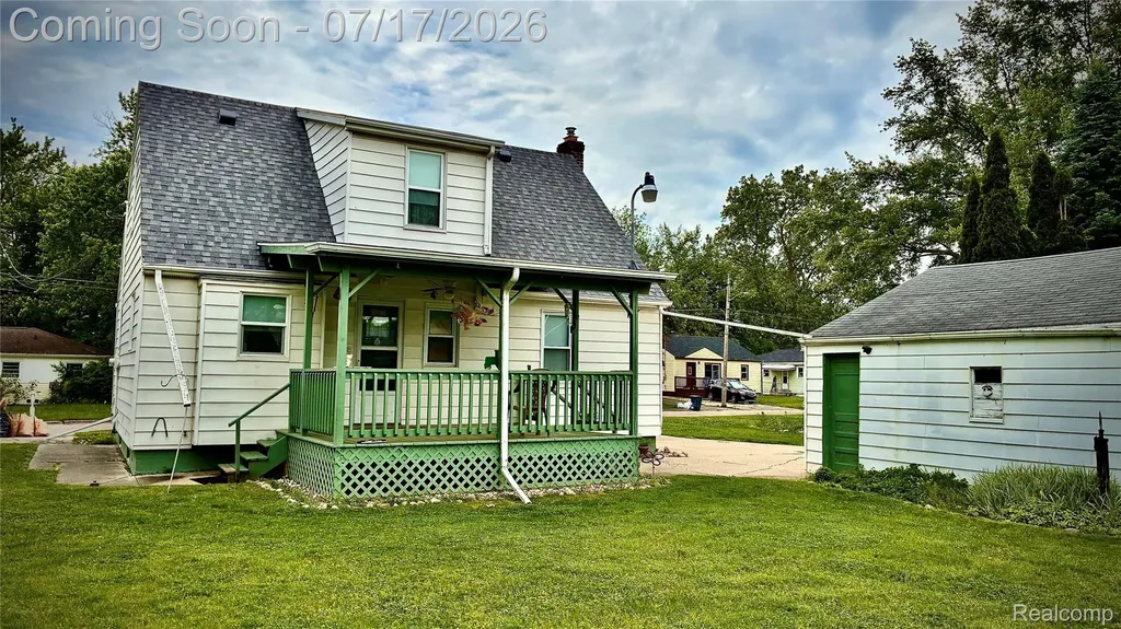 1417 Proper Avenue Burton City MI 48529