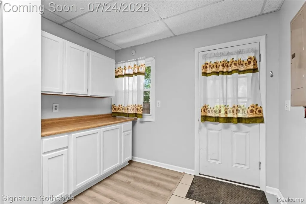 6280 Beth Green Oak Township MI 48116