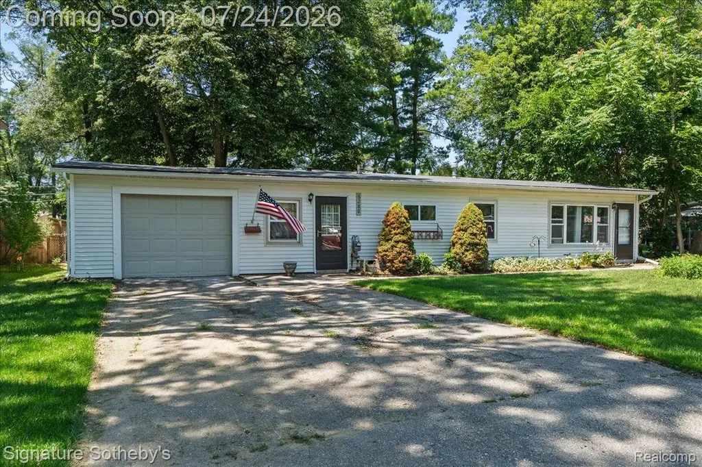 6280 Beth Green Oak Township MI 48116