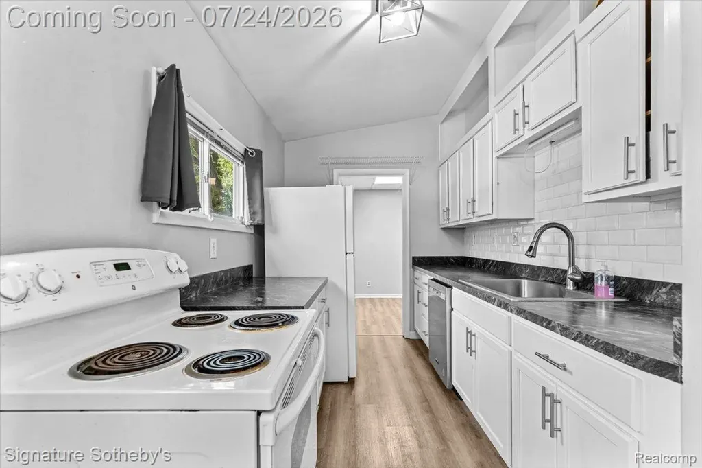 6280 Beth Green Oak Township MI 48116