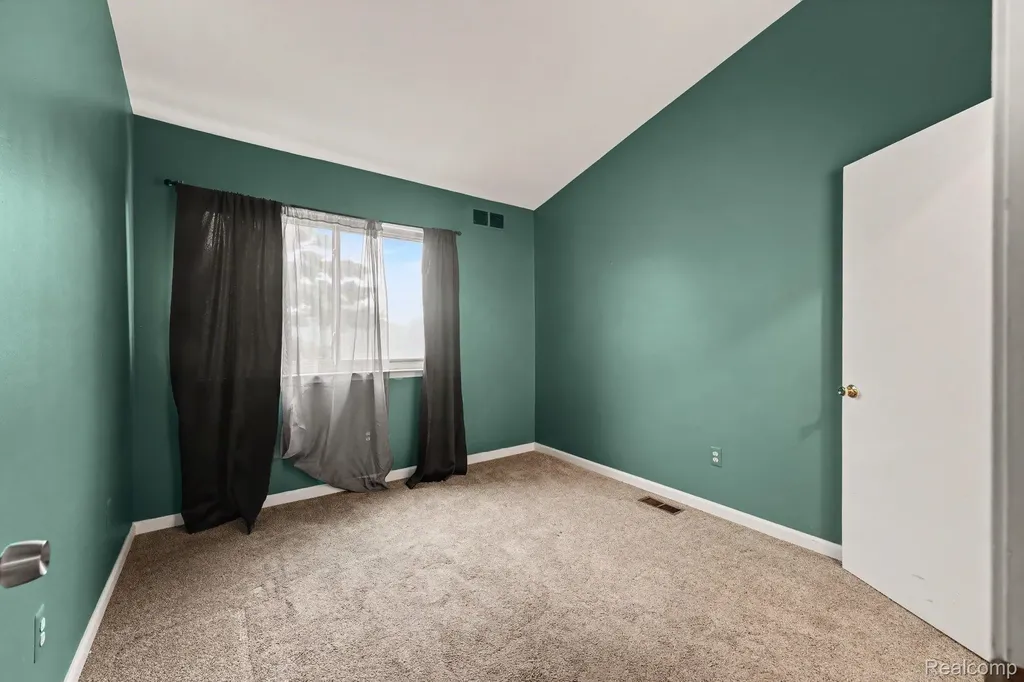 37491 Charter Oaks Boulevard Clinton Charter Township MI 48036