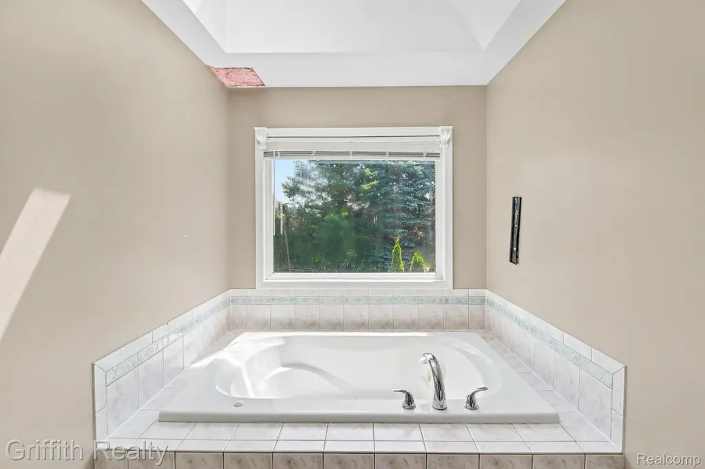 7055 Augustine Court Deerfield Township MI 48430