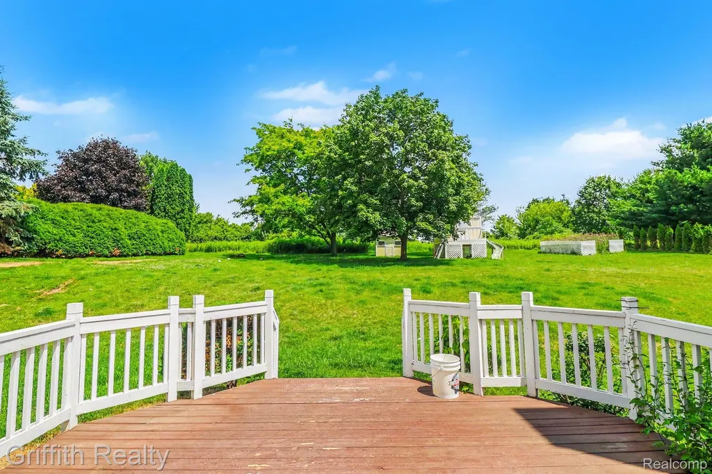 7055 Augustine Court Deerfield Township MI 48430
