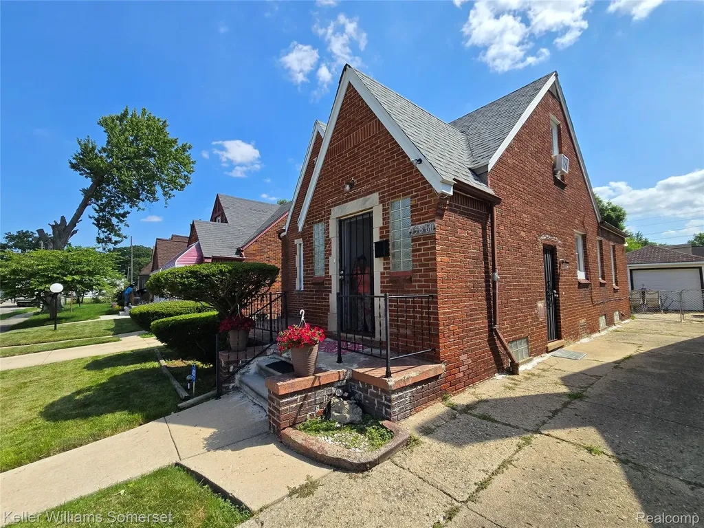15860 Sorrento Street Detroit City MI 48227