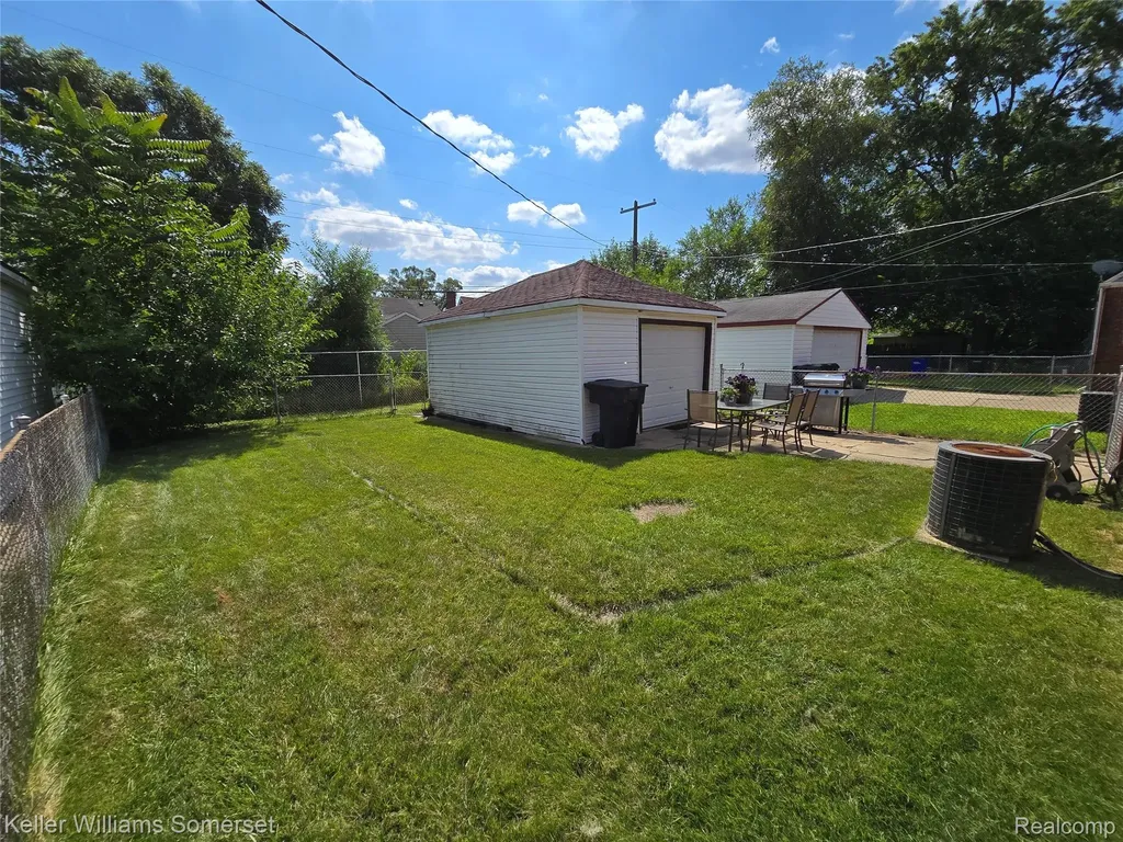 15860 Sorrento Street Detroit City MI 48227